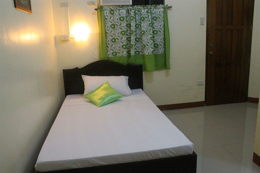 Amerson Pension Place Puerto Princesa Exterior foto