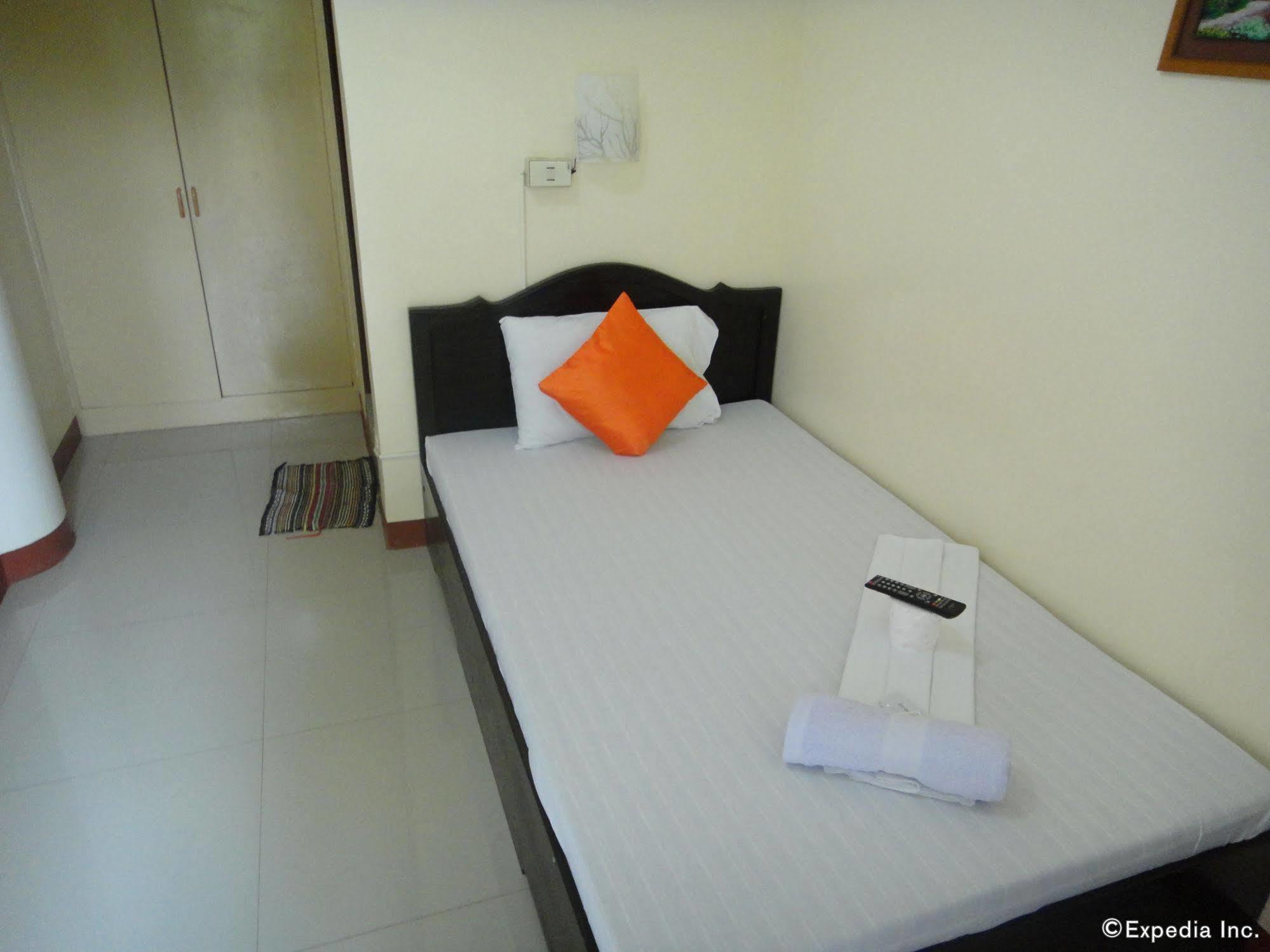 Amerson Pension Place Puerto Princesa Exterior foto